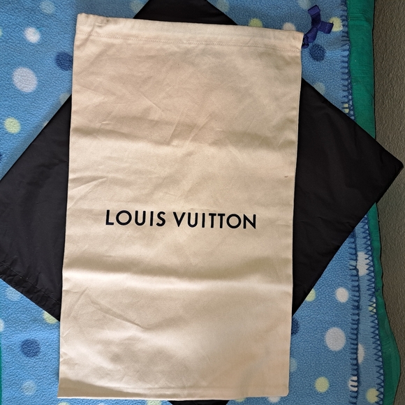 Pair of large Louis Vuitton Dust Bags - Picture 2 of 8